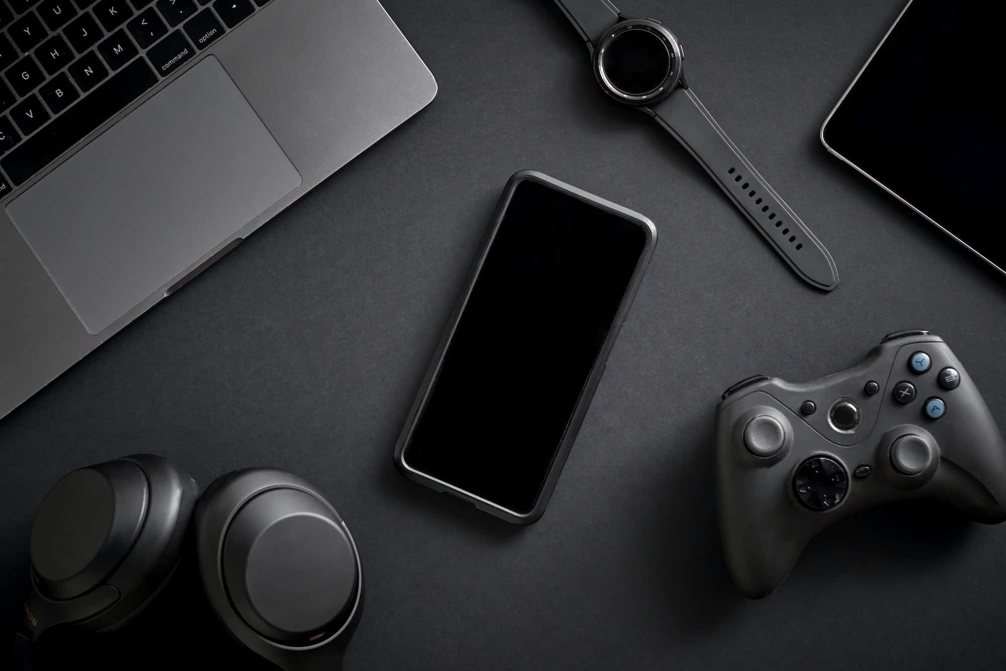 overhead-flat-lay-shot-of-wireless-digital-technology-gadgets.jpg